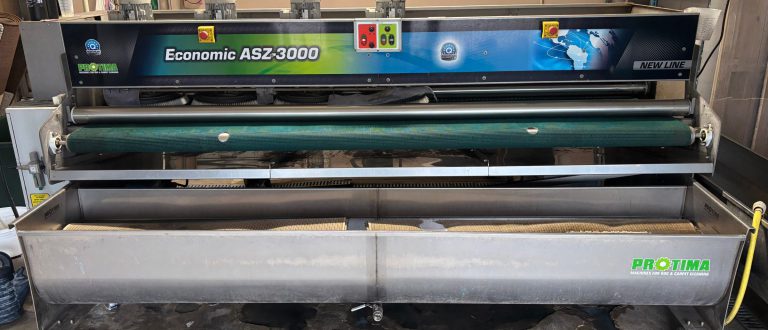 Automatyczna maszyna do prania dywanów wykorzystywana w pralni Dywanik